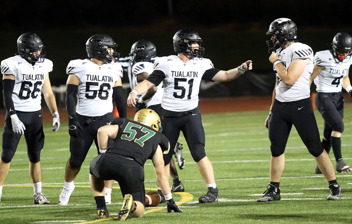 a Tualatin Jesuit football Oregon September 22 2023 Dan Brood 48